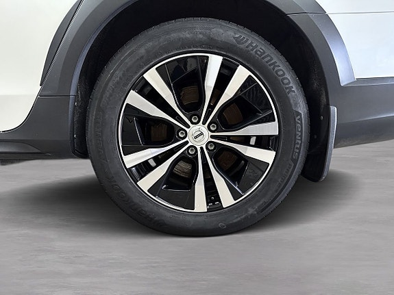 Volvo V90 Cross Country 8 of 19