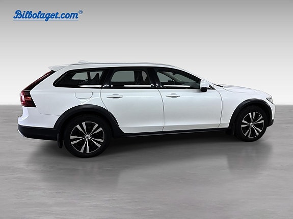 Volvo V90 Cross Country 4 of 19