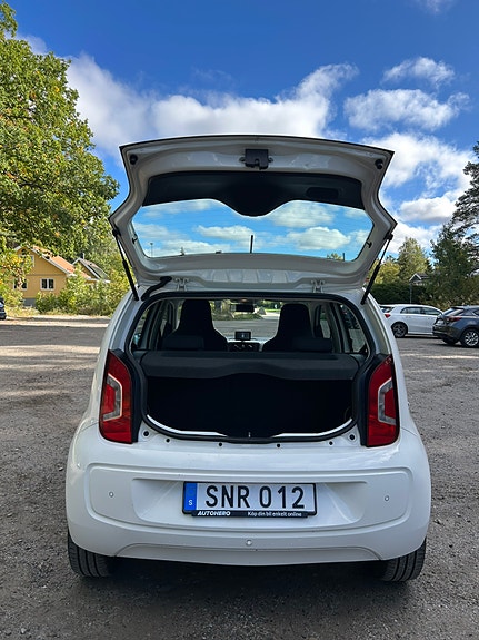 Volkswagen UP! 6 of 10