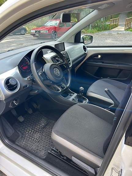 Volkswagen UP! 9 of 10