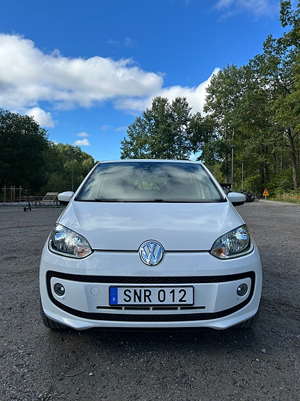 Volkswagen UP! 4 of 10