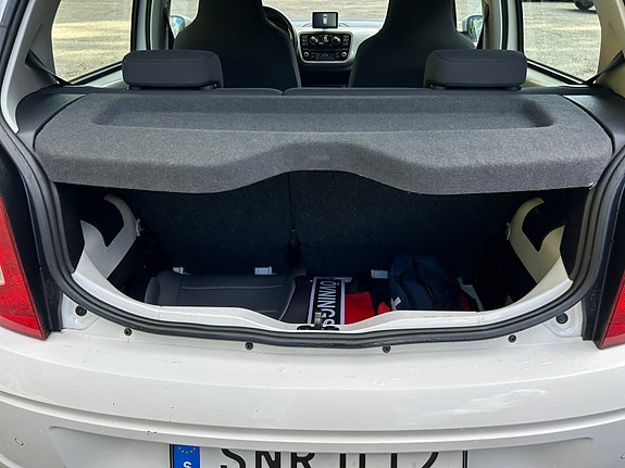 Volkswagen UP! 7 of 10