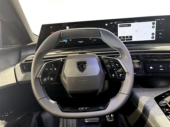 Peugeot e-3008 10 of 18
