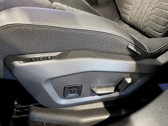 Peugeot e-3008 15 of 18