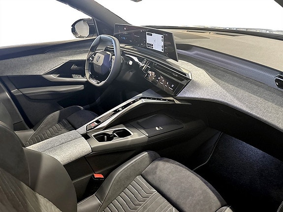 Peugeot e-3008 14 of 18