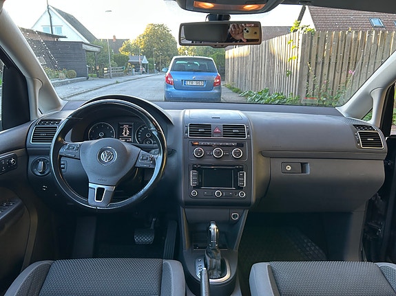 Volkswagen Touran 12 of 14