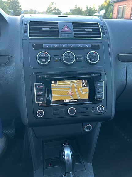 Volkswagen Touran 14 of 14