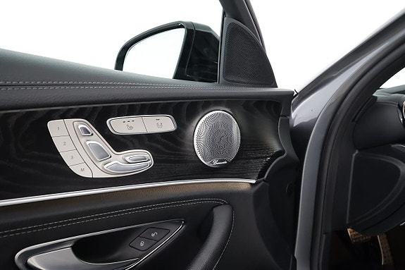 Mercedes-Benz E350 9 of 16