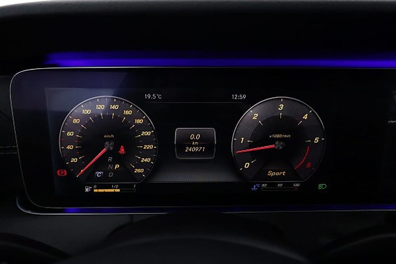 Mercedes-Benz E350 12 of 16