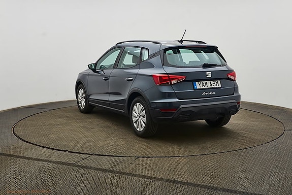 Seat Arona 2 of 4