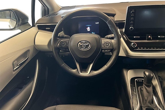 Toyota Corolla 11 of 21