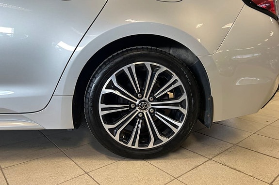 Toyota Corolla 17 of 21