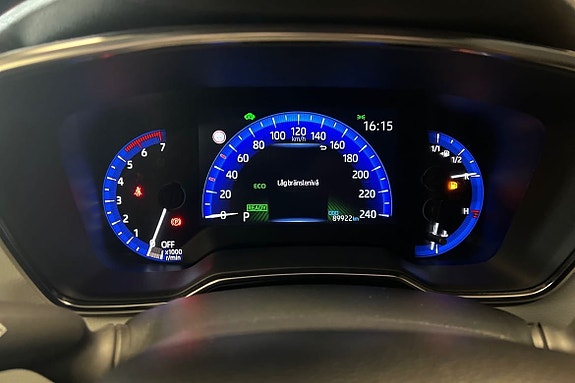 Toyota Corolla 16 of 21