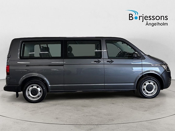 Volkswagen Caravelle 2 of 10