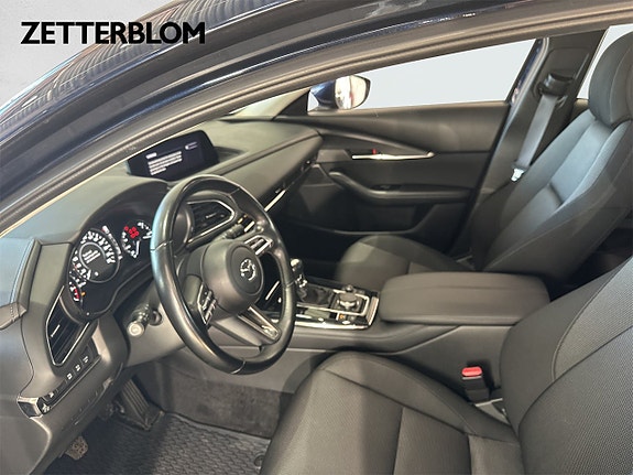 Mazda CX-30 8 of 17