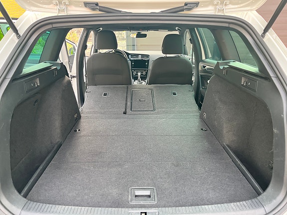 Volkswagen Golf VII 8 of 12