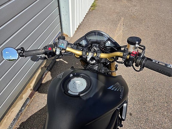 Honda CB1000R 2 of 5