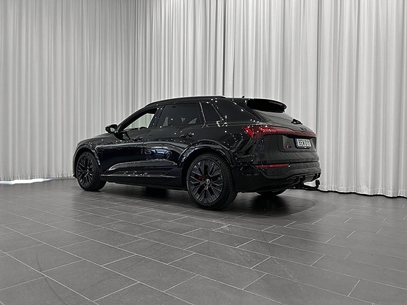 Audi Q8 e-tron 3 of 18