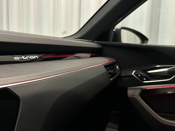 Audi Q8 e-tron 18 of 18