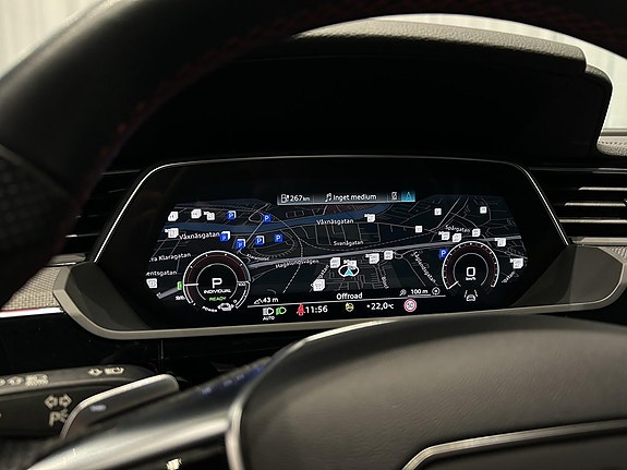 Audi Q8 e-tron 14 of 18