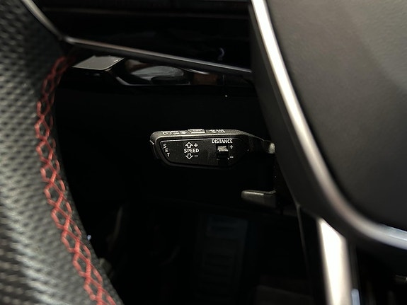 Audi Q8 e-tron 13 of 18