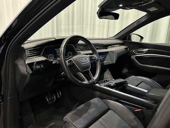 Audi Q8 e-tron 10 of 18