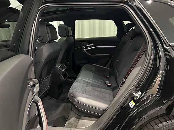 Audi Q8 e-tron 8 of 18
