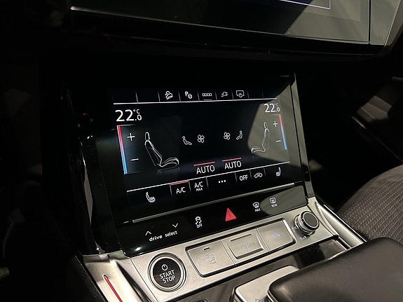 Audi Q8 e-tron 16 of 18