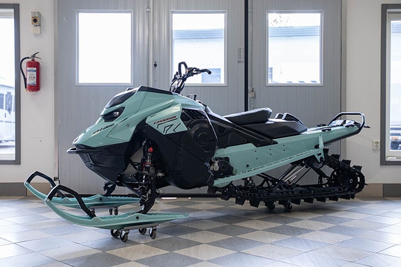 Ski-doo Freeride 146" 850 E-TEC 4 of 6