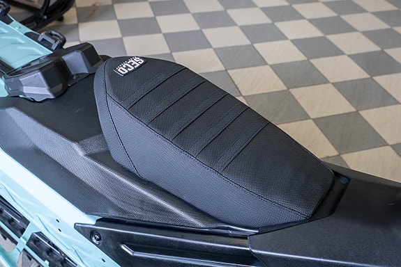 Ski-doo Freeride 146" 850 E-TEC 6 of 6