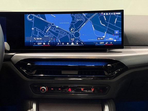 BMW i4 15 of 18