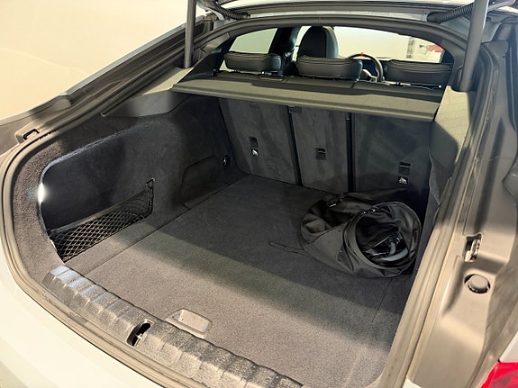 BMW i4 6 of 18