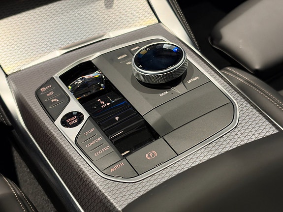 BMW i4 16 of 18