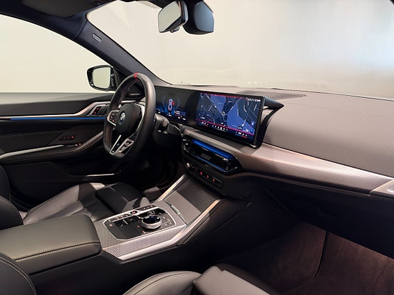 BMW i4 9 of 18