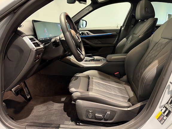 BMW i4 10 of 18
