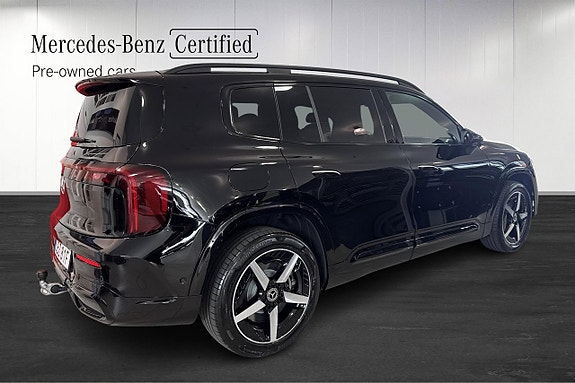 Mercedes-Benz GLB250+ 4 of 28