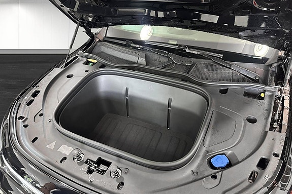 Mercedes-Benz GLB250+ 19 of 28