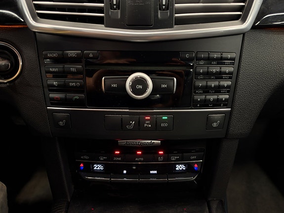 Mercedes-Benz E250 19 of 23