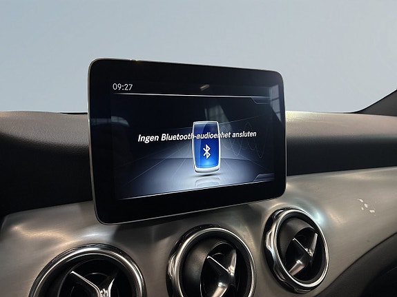 Mercedes-Benz GLA220 d 15 of 22