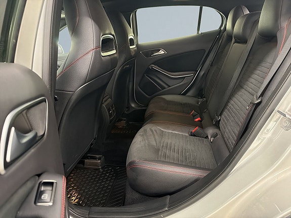 Mercedes-Benz GLA220 d 13 of 22