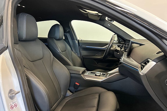 BMW i4 22 of 27