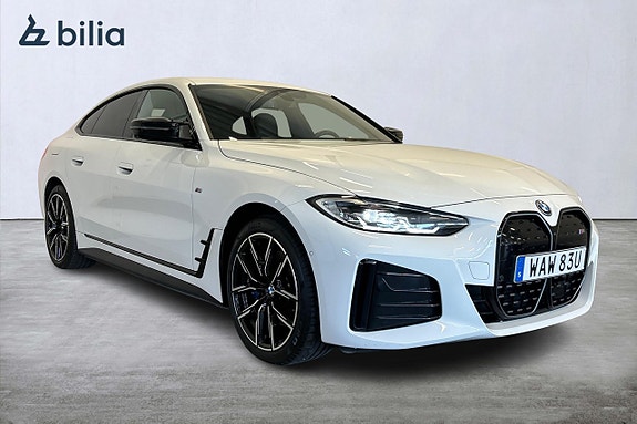 BMW i4 3 of 27