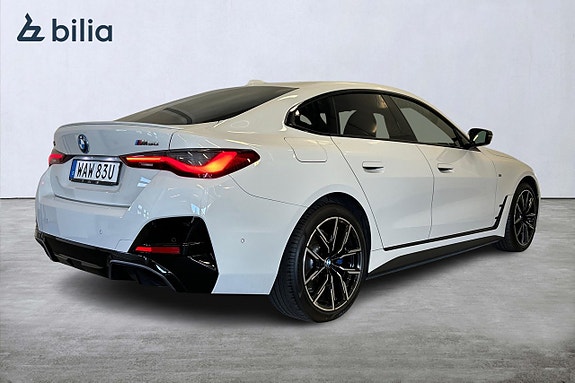 BMW i4 7 of 27
