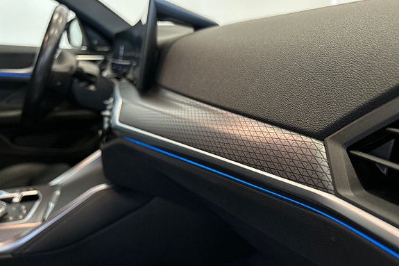 BMW i4 21 of 27