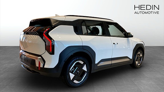 Kia EV3 2 of 18