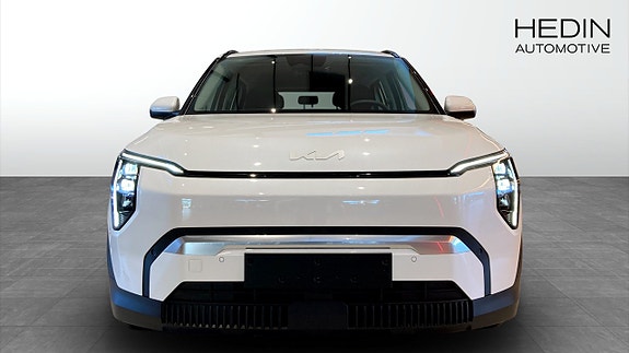 Kia EV3 8 of 18
