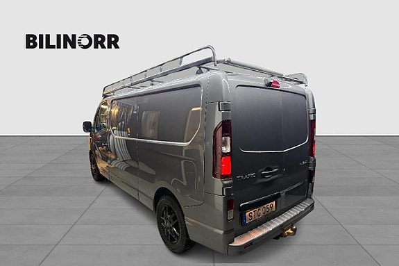 Renault Trafic 2 of 15