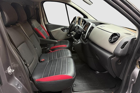 Renault Trafic 13 of 15