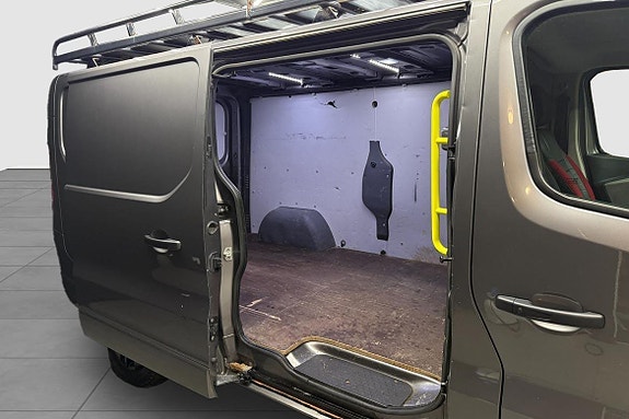 Renault Trafic 14 of 15