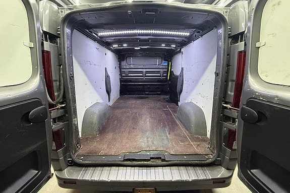 Renault Trafic 4 of 15